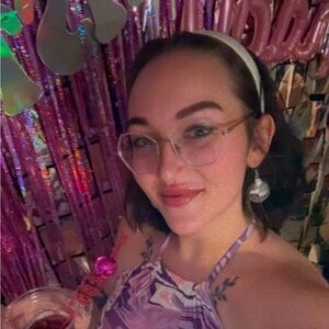 Meet your Posher, Abby